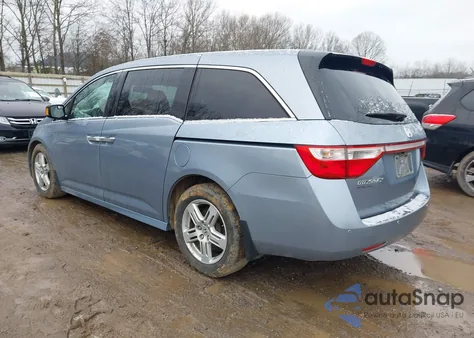 2013 Honda Odyssey Touring/Touring Elite z USA, uszkodzony, nr VIN 5FNRL5H97DB026021